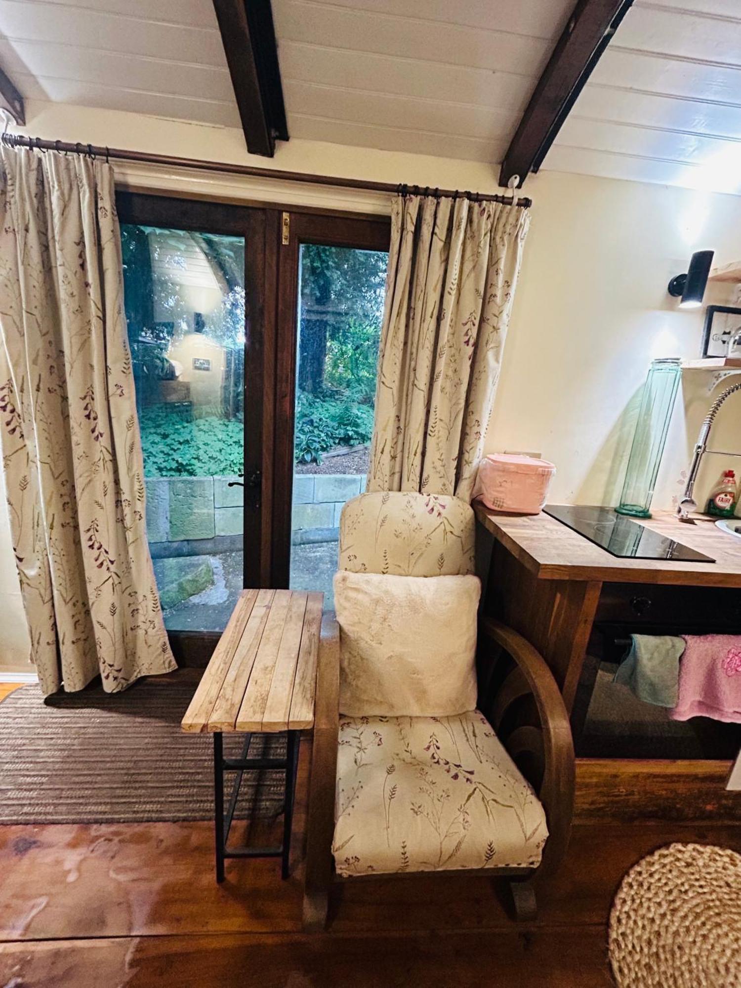 The Railway Carriage - Blue Villa Glasbury Eksteriør billede