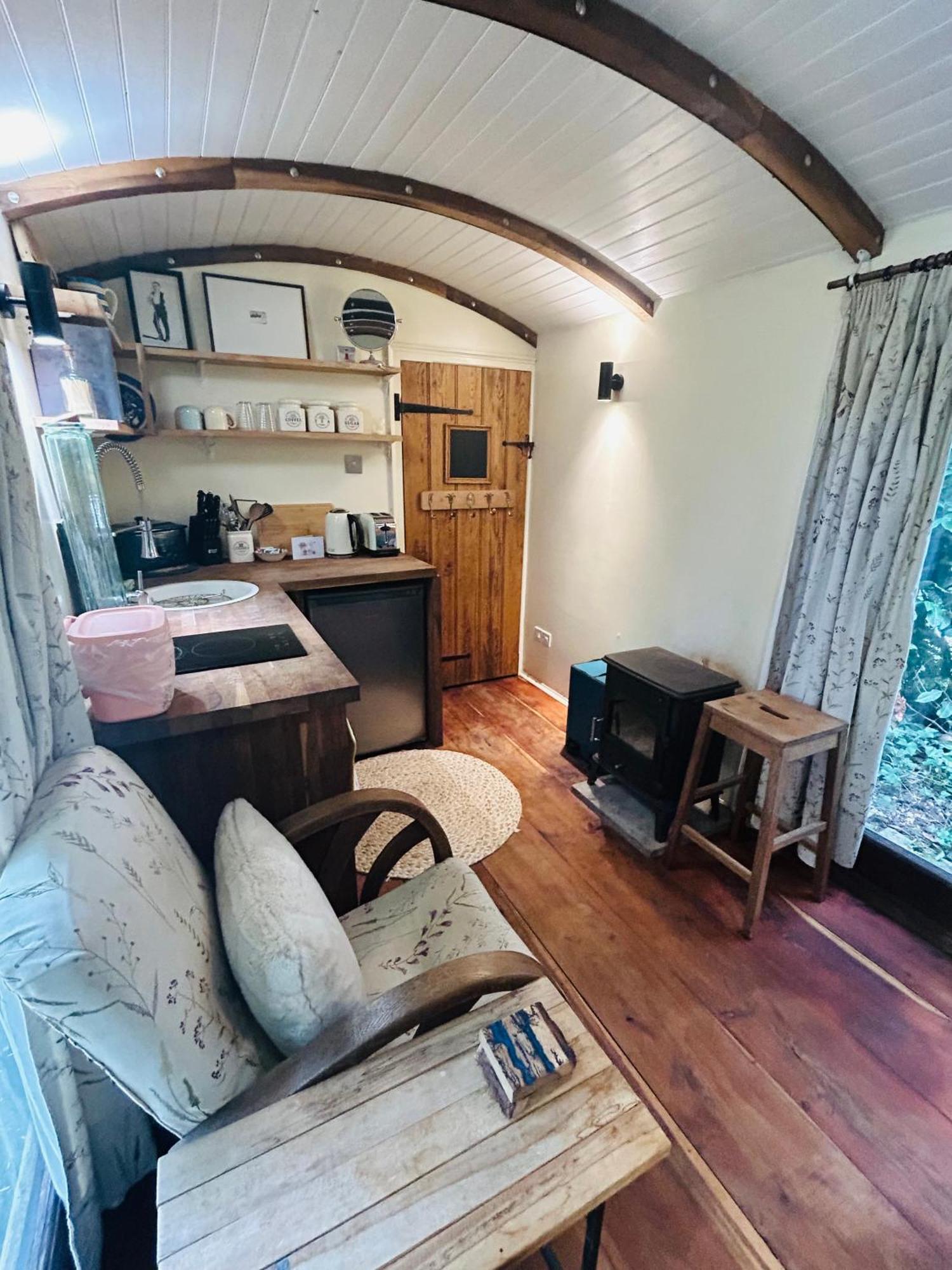The Railway Carriage - Blue Villa Glasbury Eksteriør billede